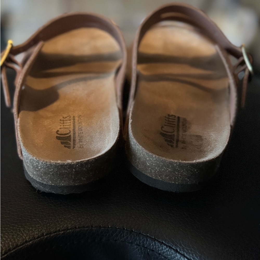 Cliffs by WHITE MOUNTAIN Brown Strappy Buckle Sandals - Picture 3 of 3